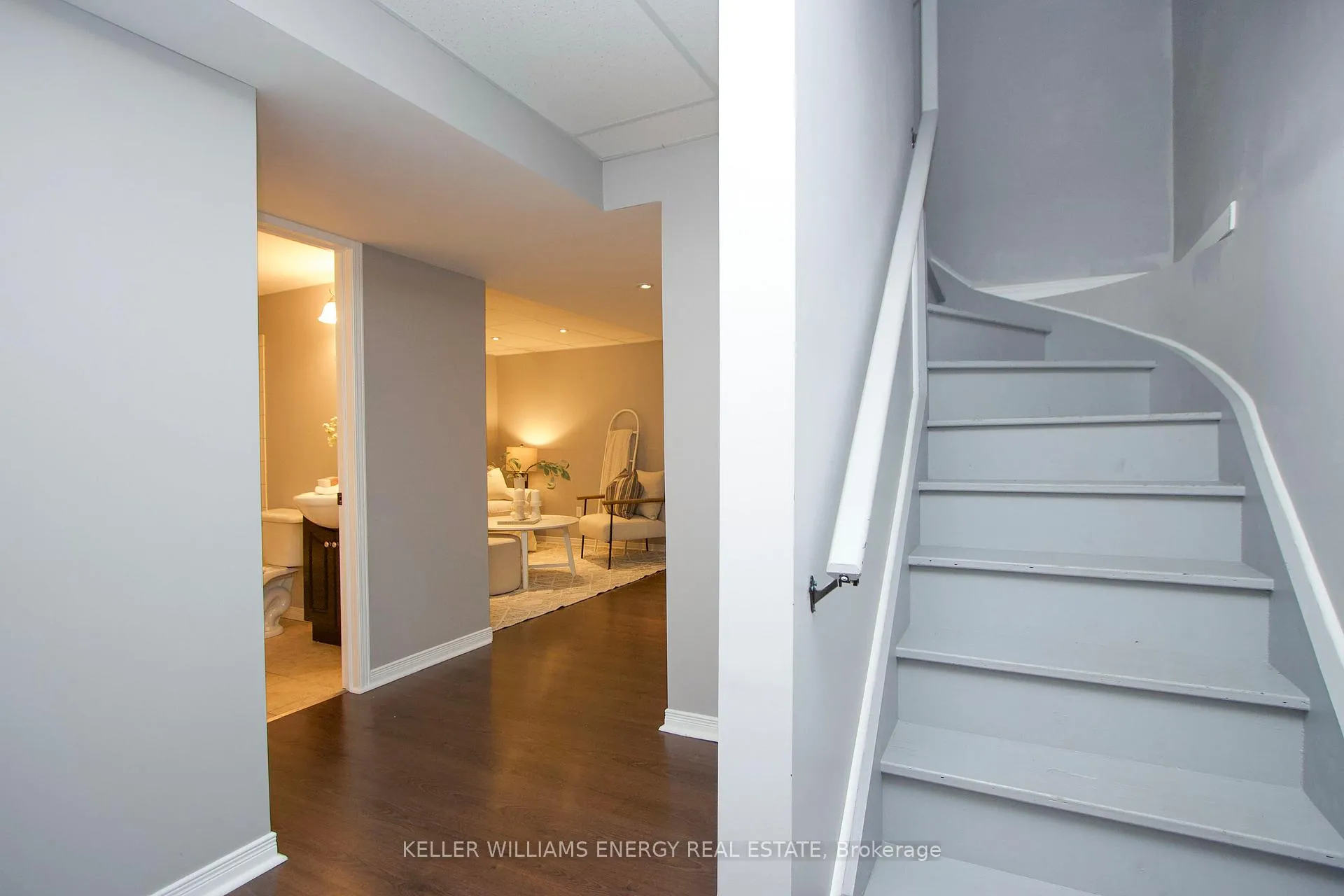Photo 24 of 38 Hutton Place, Clarington, Bowmanville — HOMEH