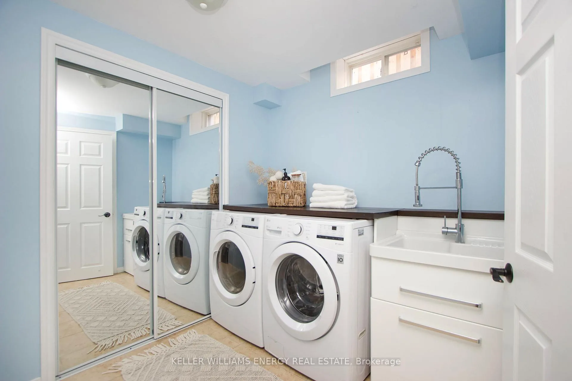 Photo 29 of 38 Hutton Place, Clarington, Bowmanville — HOMEH