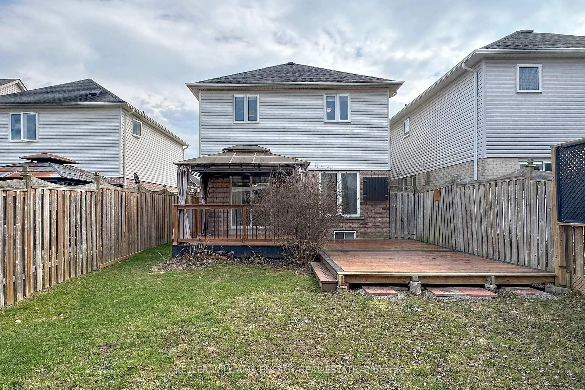 Photo 30 of 38 Hutton Place, Clarington, Bowmanville — HOMEH