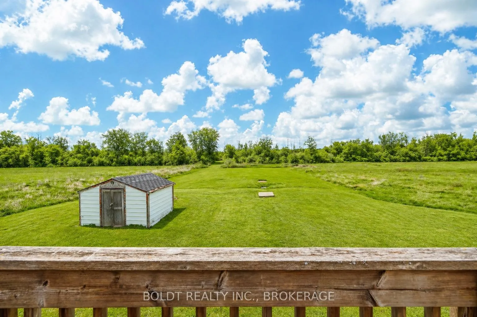 Photo 3 of 9694 Willoughby Drive, Niagara Falls, Lyons Creek — HOMEH