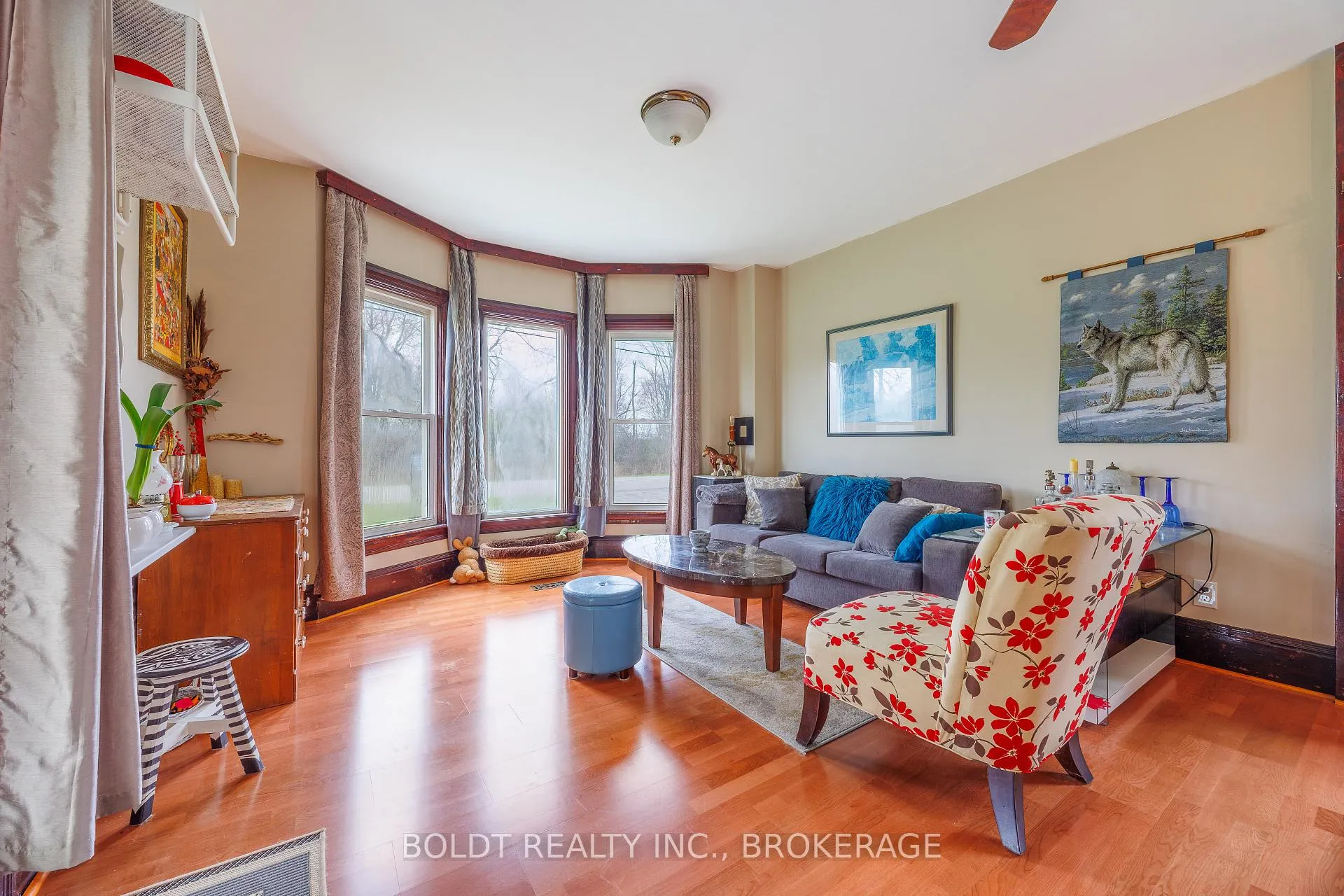 Photo 10 of 9694 Willoughby Drive, Niagara Falls, Lyons Creek — HOMEH