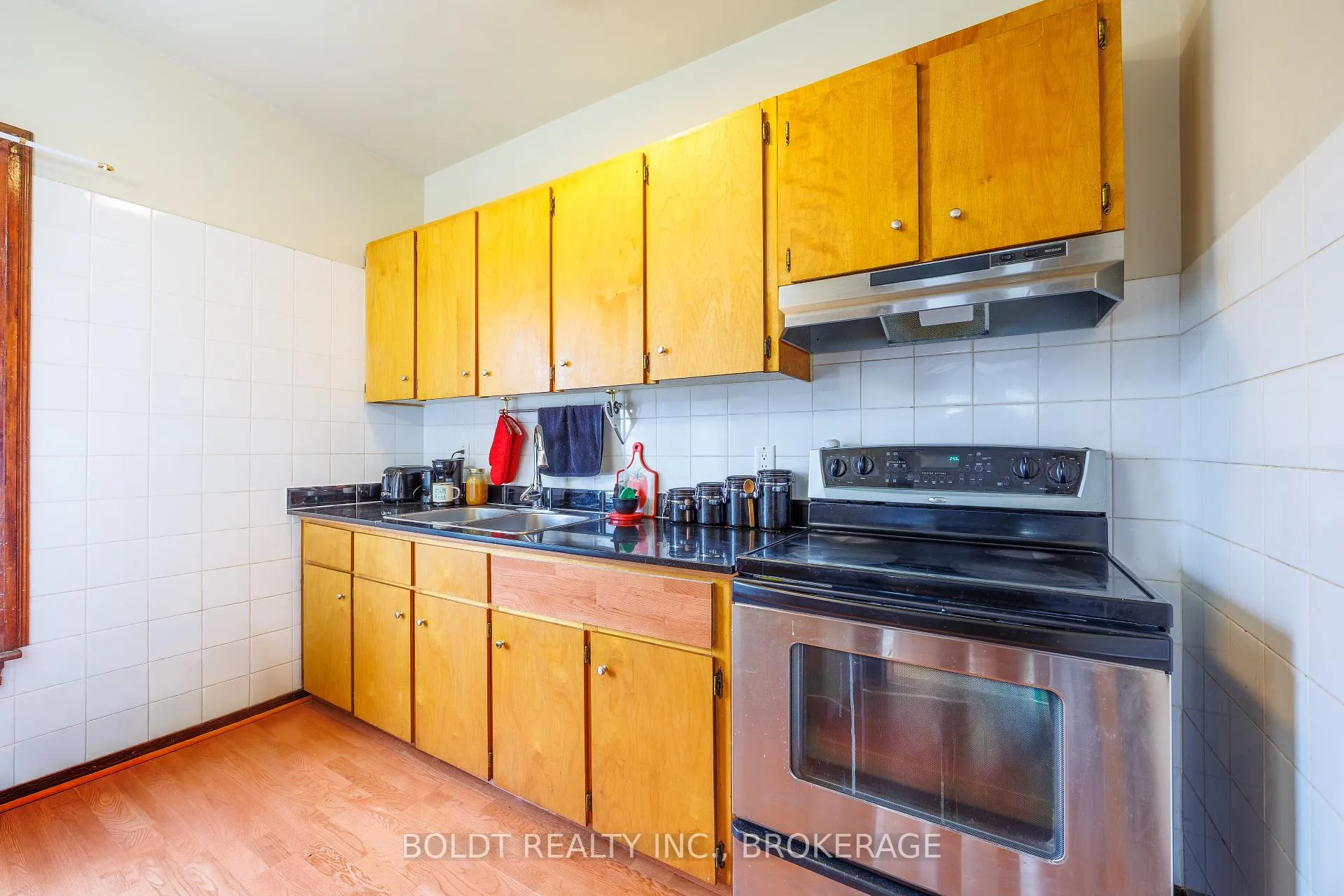 Photo 12 of 9694 Willoughby Drive, Niagara Falls, Lyons Creek — HOMEH