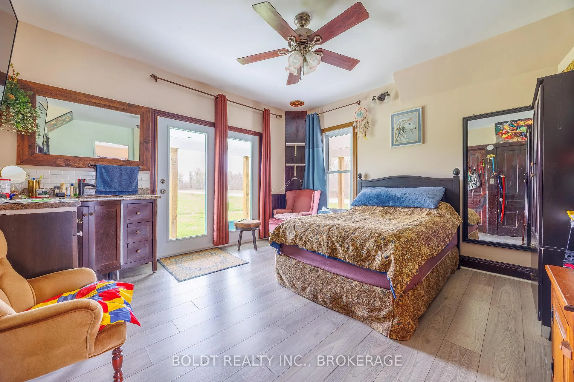 Photo 14 of 9694 Willoughby Drive, Niagara Falls, Lyons Creek — HOMEH