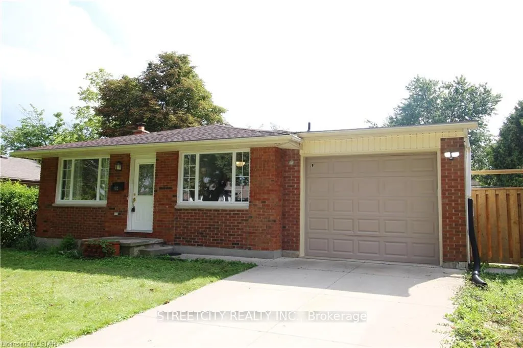 Photo 1 of 102 Paperbirch Crescent, London, North K — HOMEH