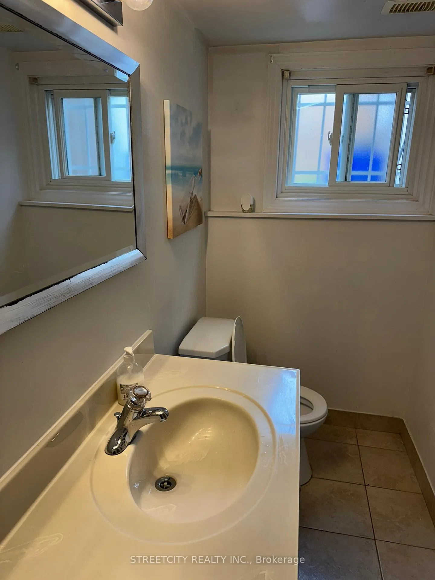 Photo 21 of 102 Paperbirch Crescent, London, North K — HOMEH