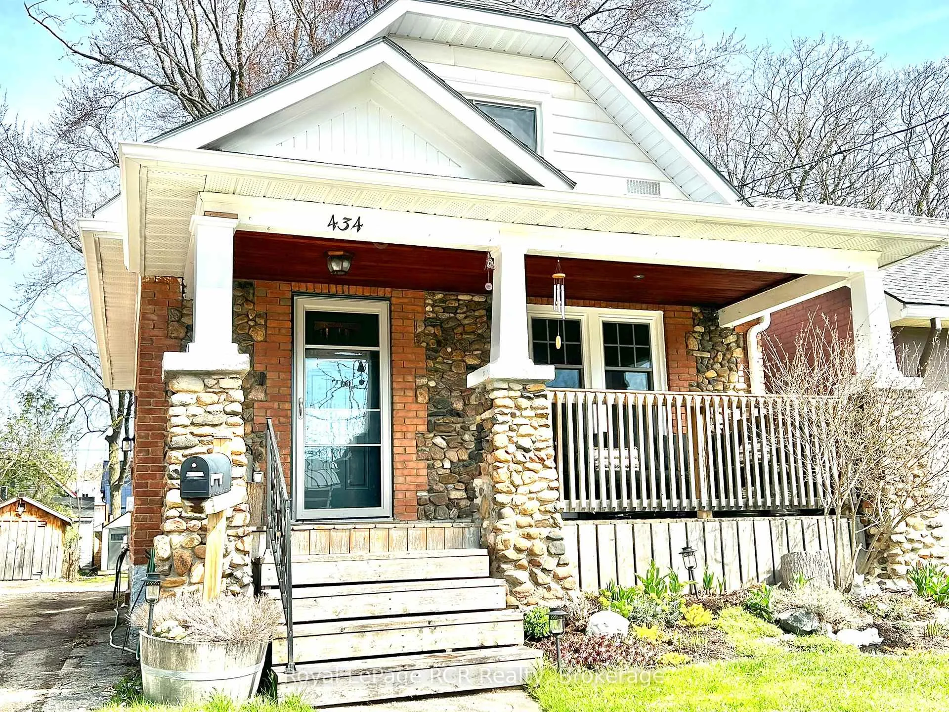 Front of 434 13th "A" Street W