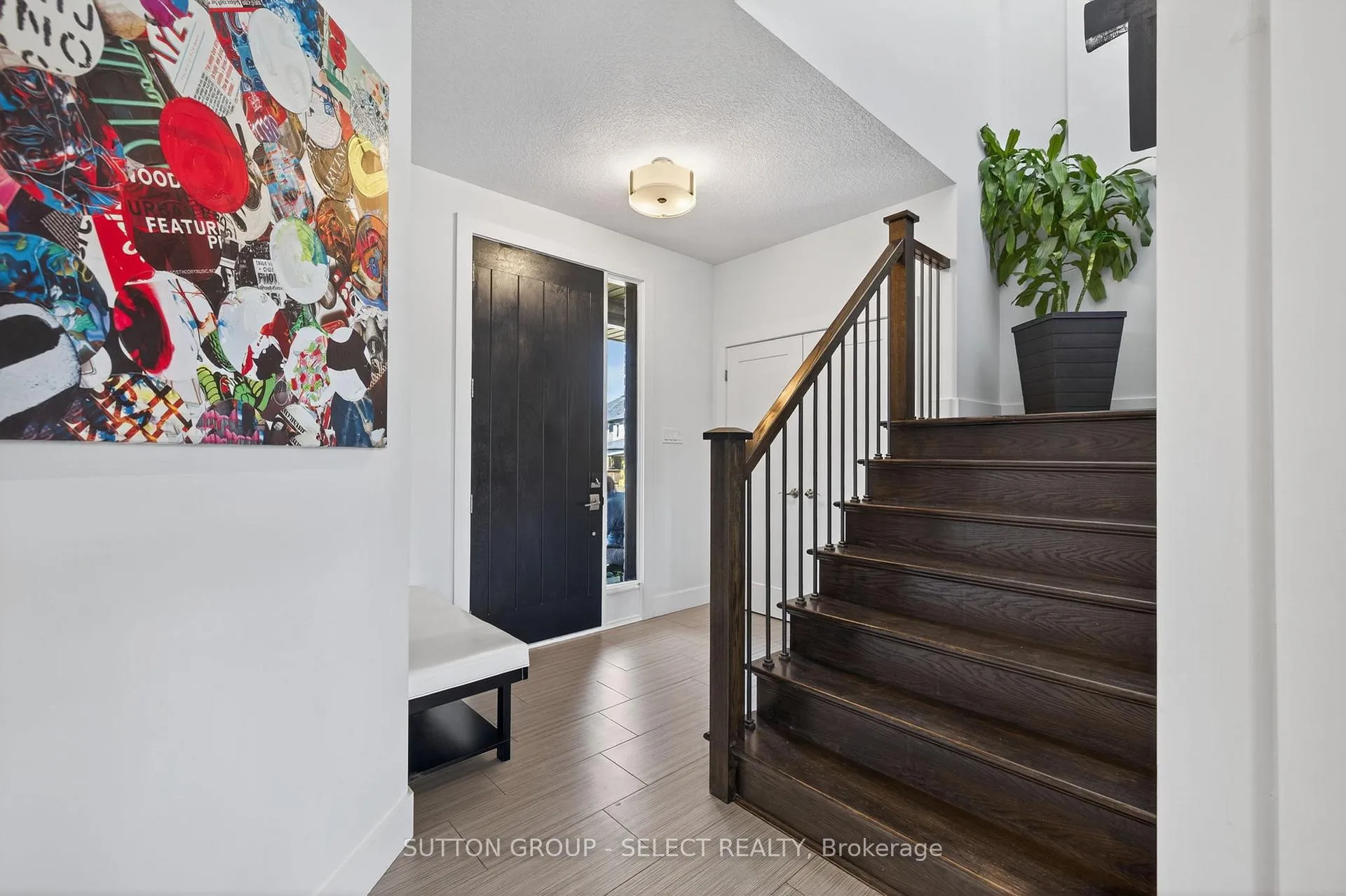 Photo 5 of 1879 Couldridge Way, London, North S — HOMEH