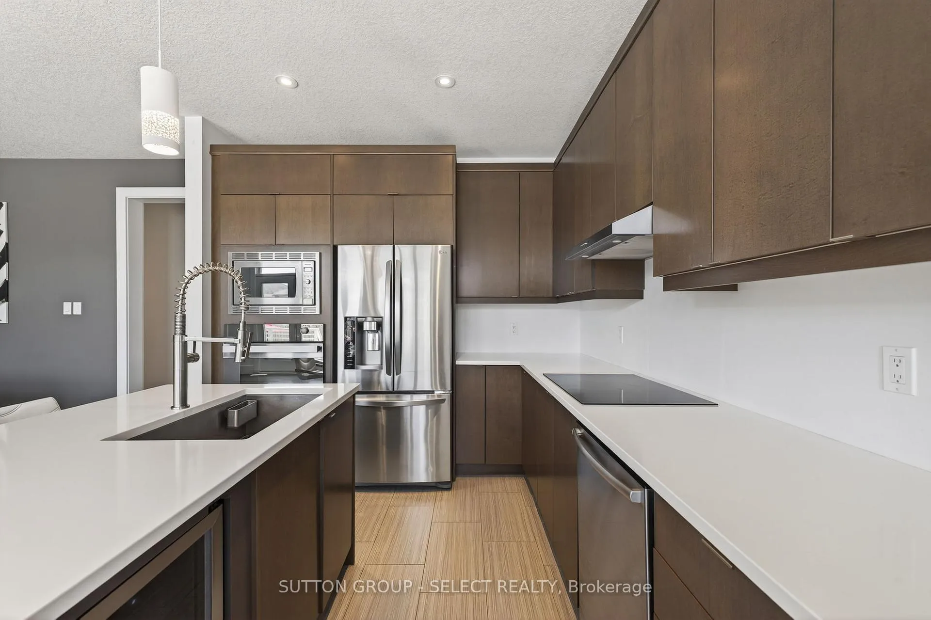 Photo 15 of 1879 Couldridge Way, London, North S — HOMEH
