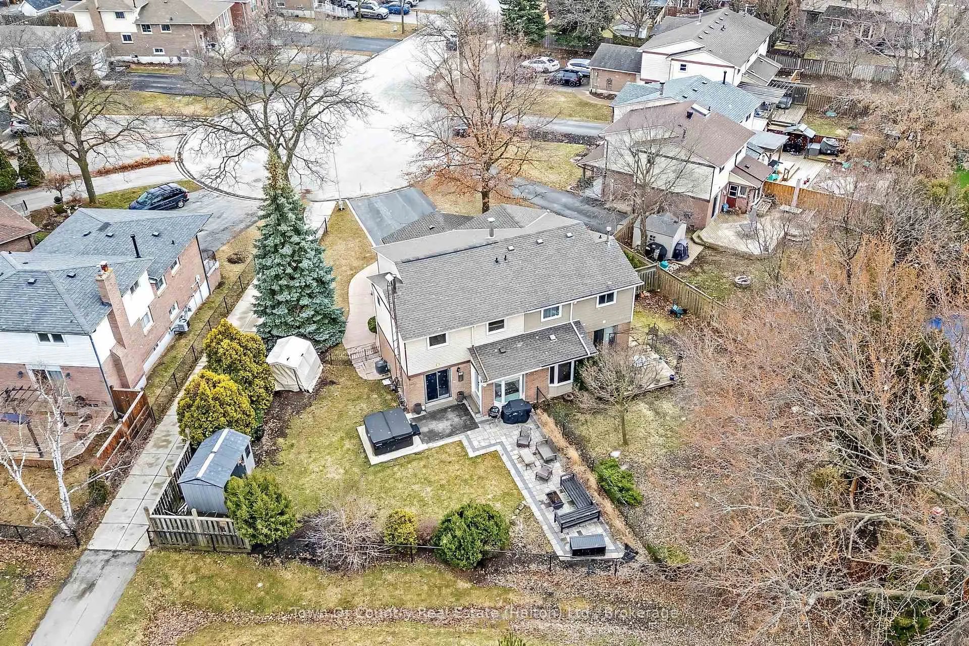 Photo 3 of 522 Conway Court, Milton, Timberlea — HOMEH