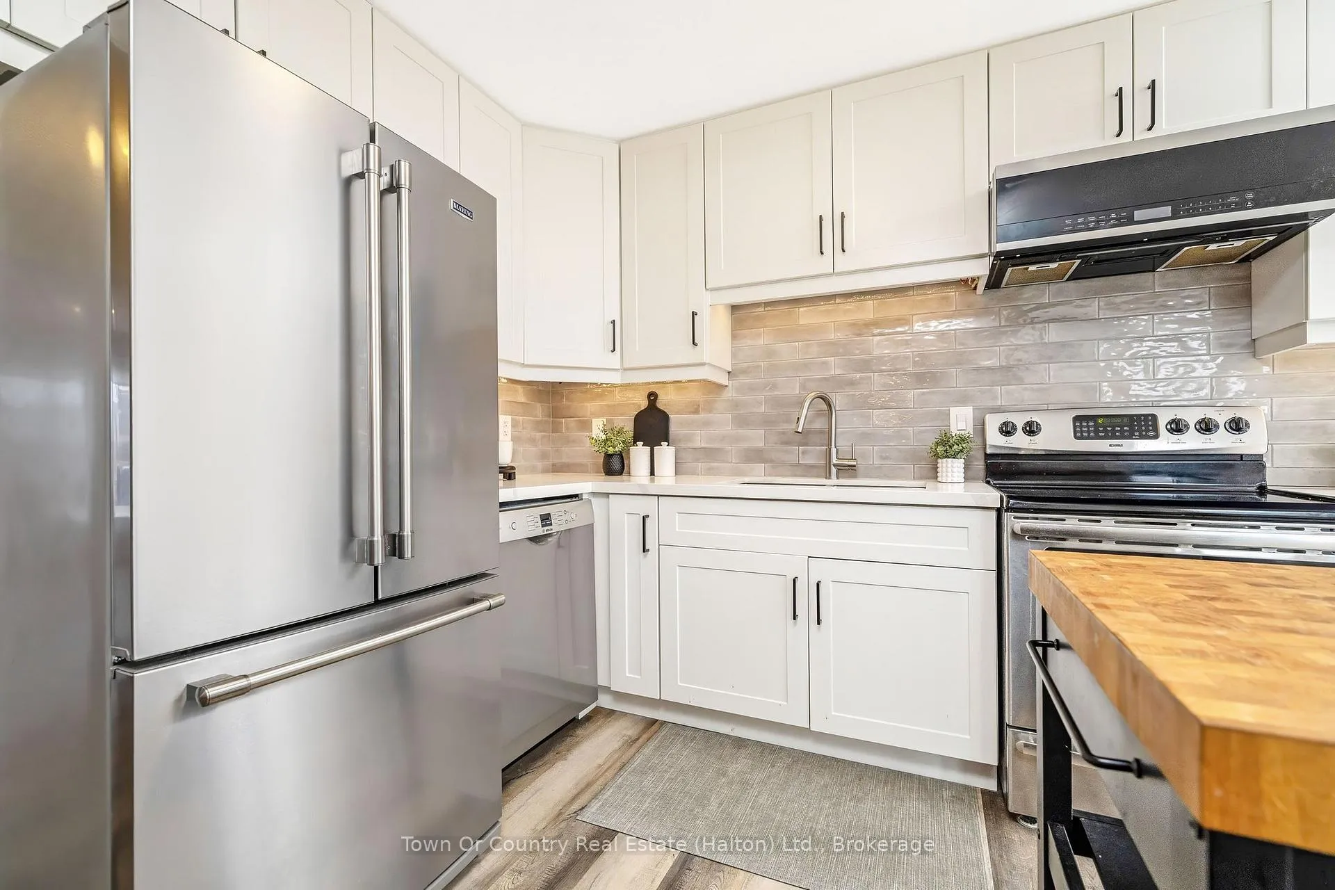 Photo 11 of 522 Conway Court, Milton, Timberlea — HOMEH