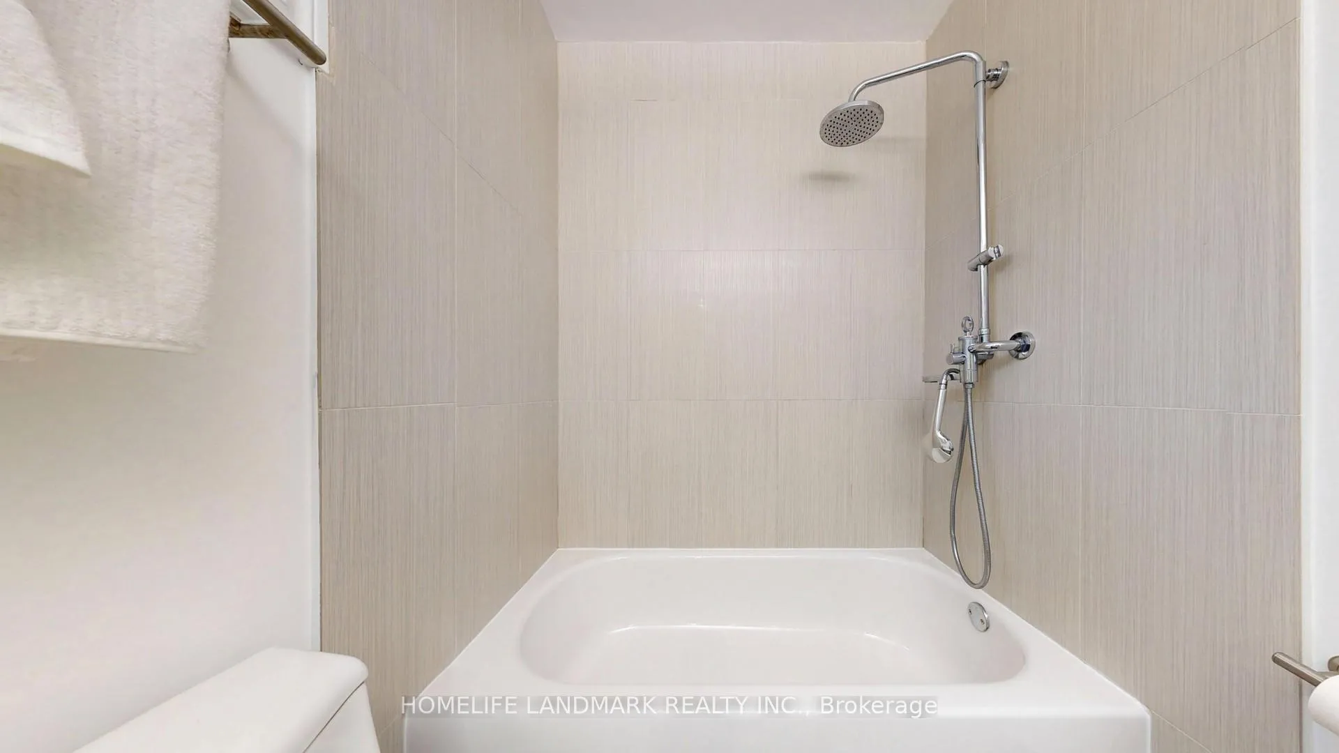 Photo 40 of 72 Springfield Drive, Markham, Milliken Mills East — HOMEH