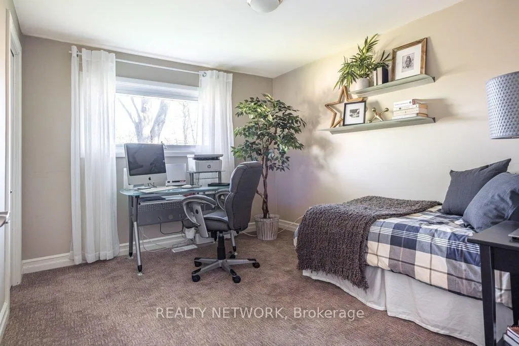 Photo 16 of 129 Oneida Boulevard, Hamilton, Ancaster — HOMEH