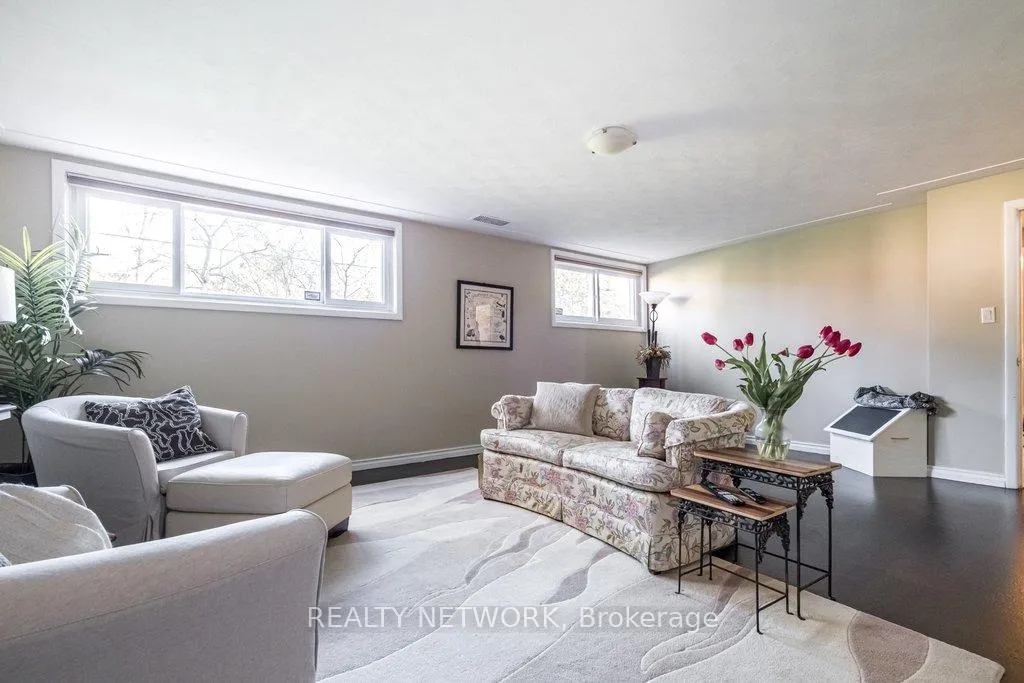 Photo 22 of 129 Oneida Boulevard, Hamilton, Ancaster — HOMEH