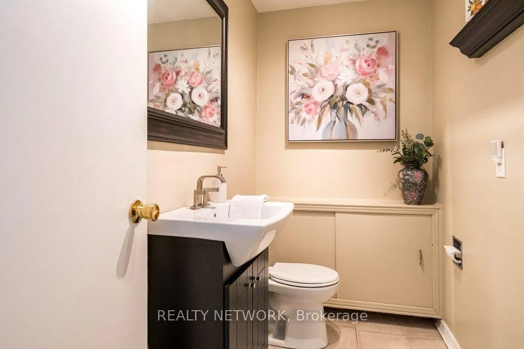 Photo 24 of 129 Oneida Boulevard, Hamilton, Ancaster — HOMEH