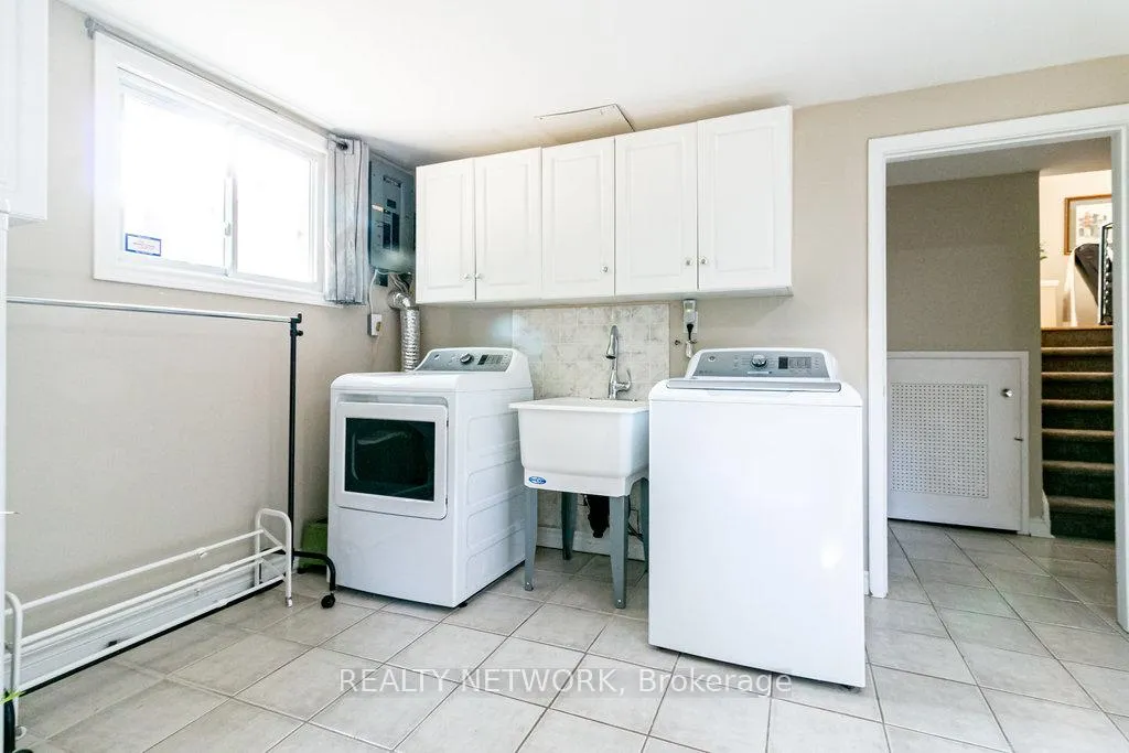 Photo 26 of 129 Oneida Boulevard, Hamilton, Ancaster — HOMEH