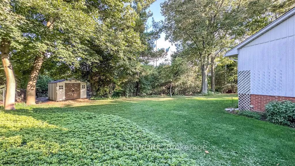 Photo 31 of 129 Oneida Boulevard, Hamilton, Ancaster — HOMEH