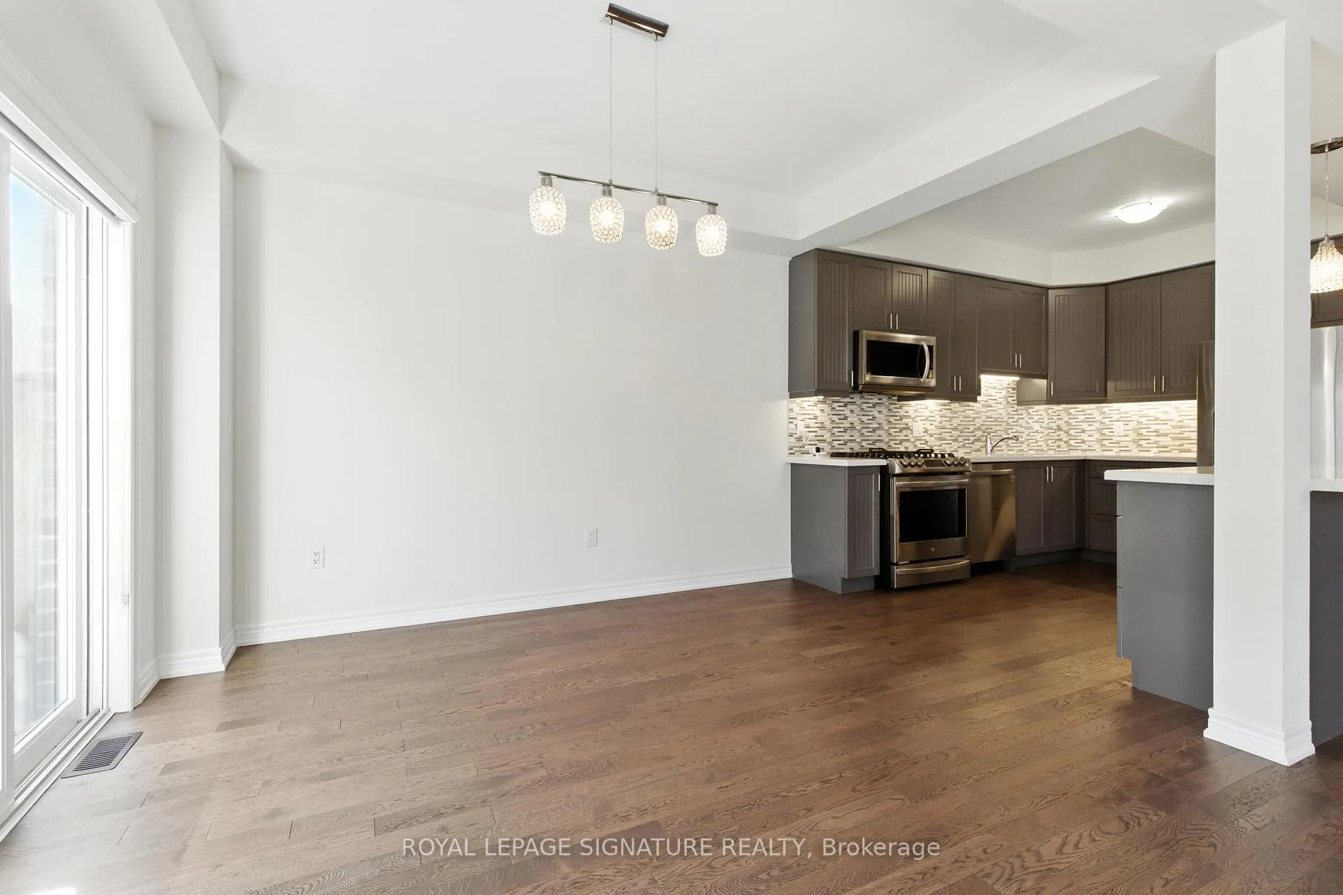 Photo 11 of 25 Beasley Grove, Hamilton, Meadowlands — HOMEH