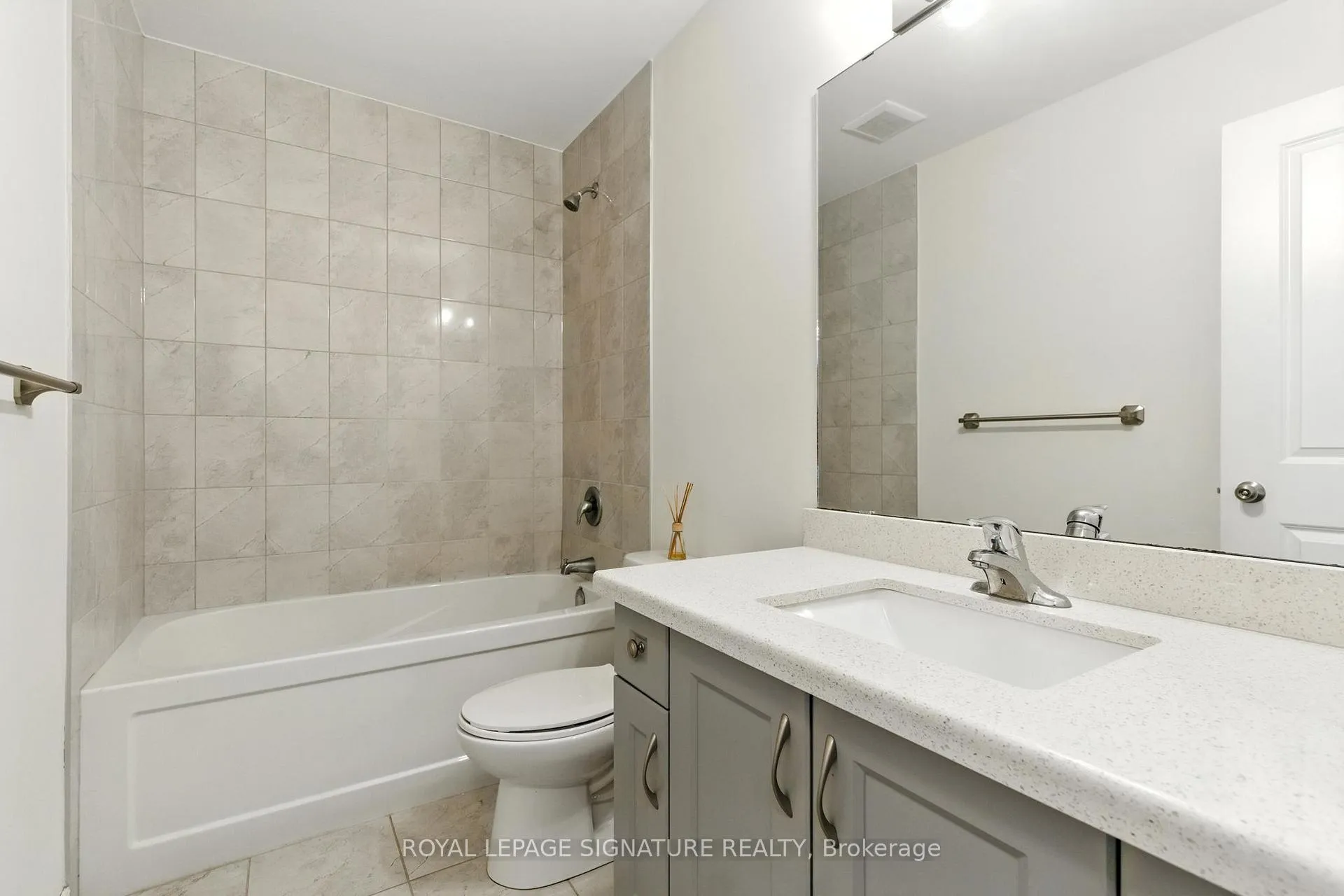 Photo 32 of 25 Beasley Grove, Hamilton, Meadowlands — HOMEH