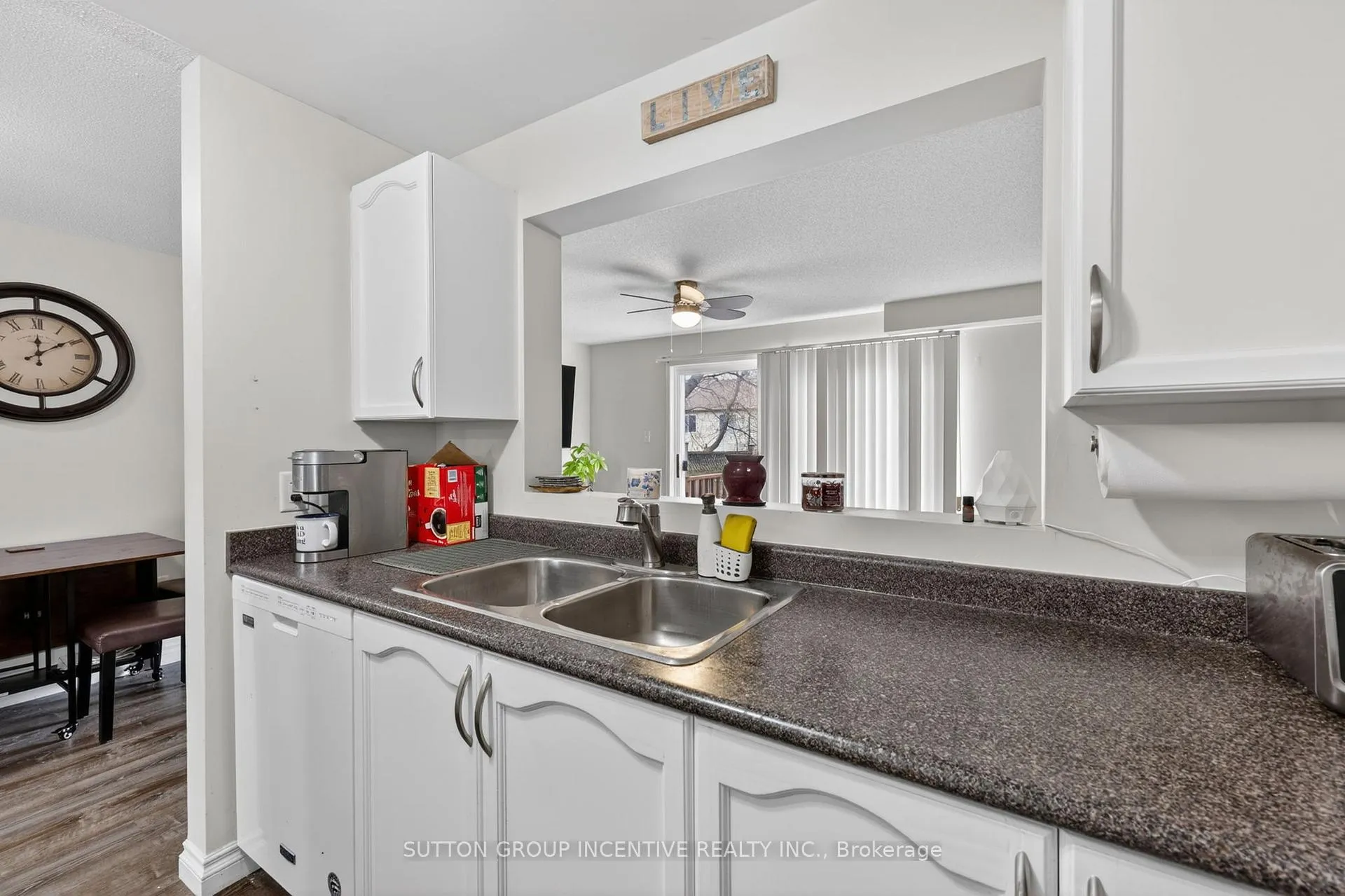Photo 8 of 173 Nathan Crescent, Barrie, Painswick South — HOMEH