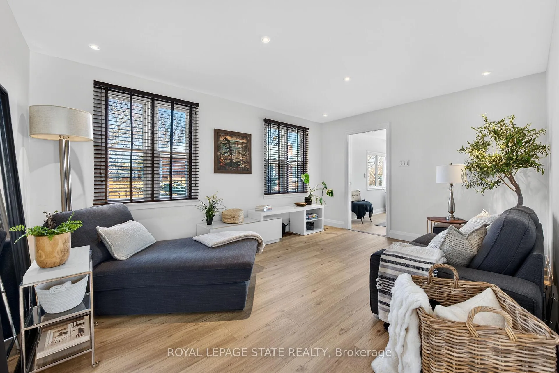 Photo 7 of 844 Upper Wellington Street, Hamilton, Balfour — HOMEH