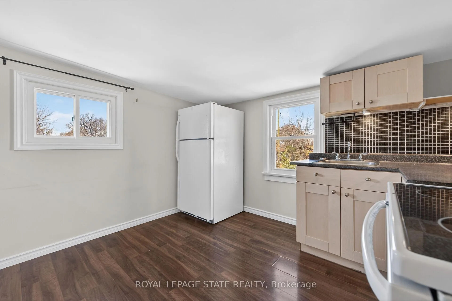 Photo 24 of 844 Upper Wellington Street, Hamilton, Balfour — HOMEH