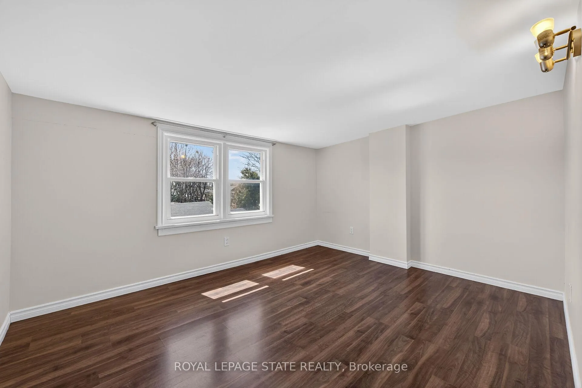 Photo 27 of 844 Upper Wellington Street, Hamilton, Balfour — HOMEH