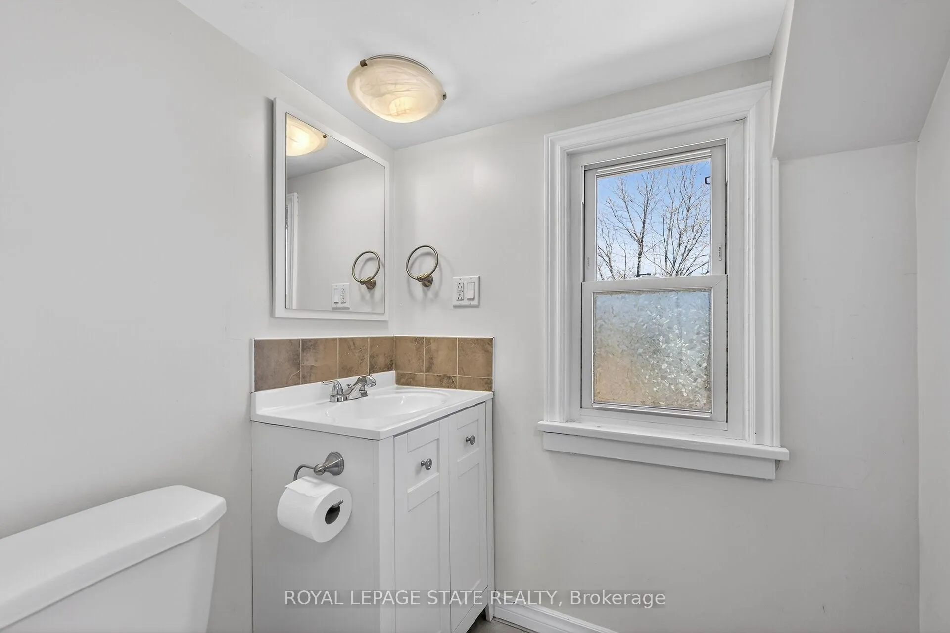 Photo 31 of 844 Upper Wellington Street, Hamilton, Balfour — HOMEH