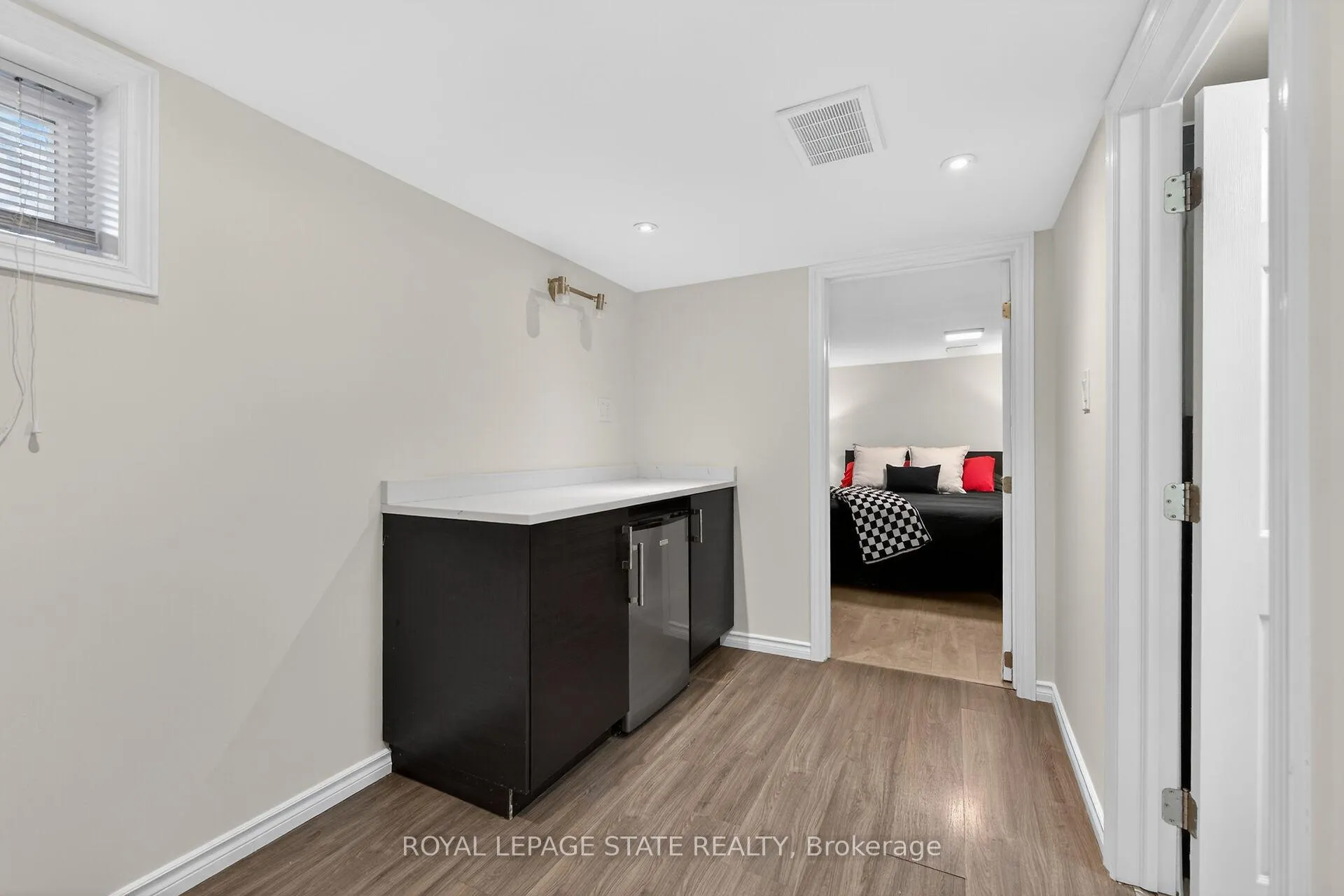Photo 37 of 844 Upper Wellington Street, Hamilton, Balfour — HOMEH
