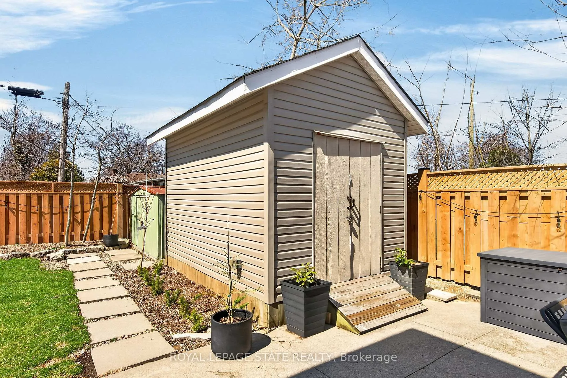 Photo 45 of 844 Upper Wellington Street, Hamilton, Balfour — HOMEH
