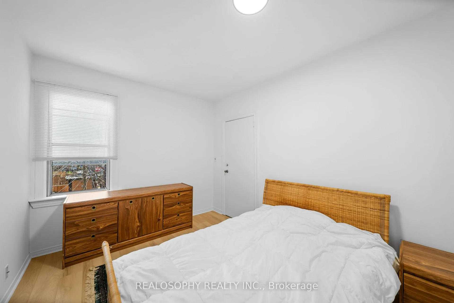 Photo 16 of 865 Pape Avenue, Toronto, Danforth Village-East York — HOMEH