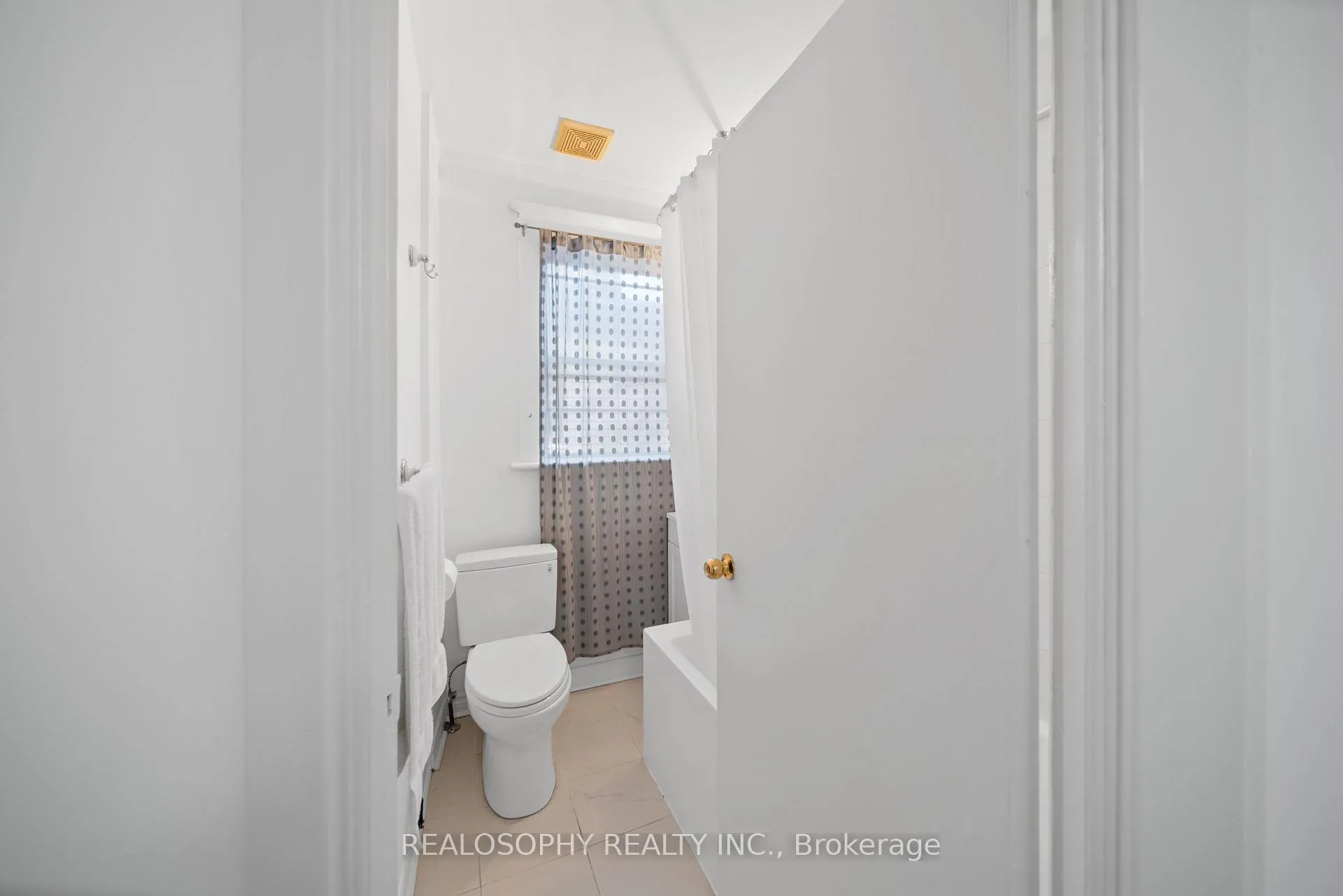 Photo 17 of 865 Pape Avenue, Toronto, Danforth Village-East York — HOMEH