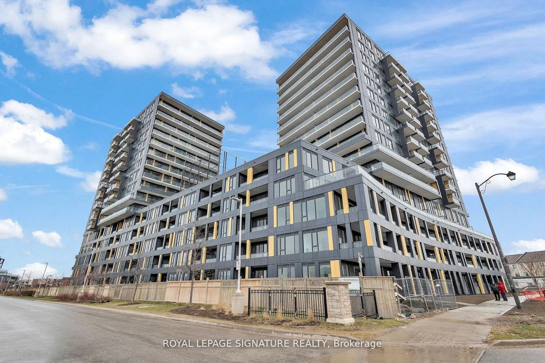 Photo 1 of Unit 903, 4878 Powers Common, Burlington, Alton — HOMEH