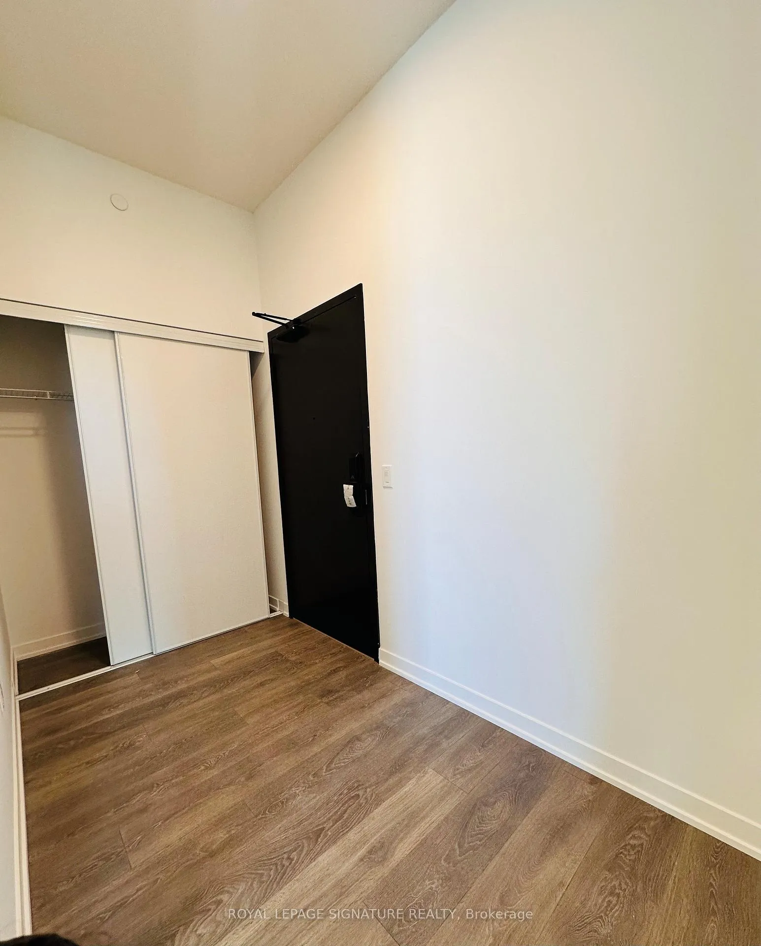 Photo 3 of Unit 903, 4878 Powers Common, Burlington, Alton — HOMEH