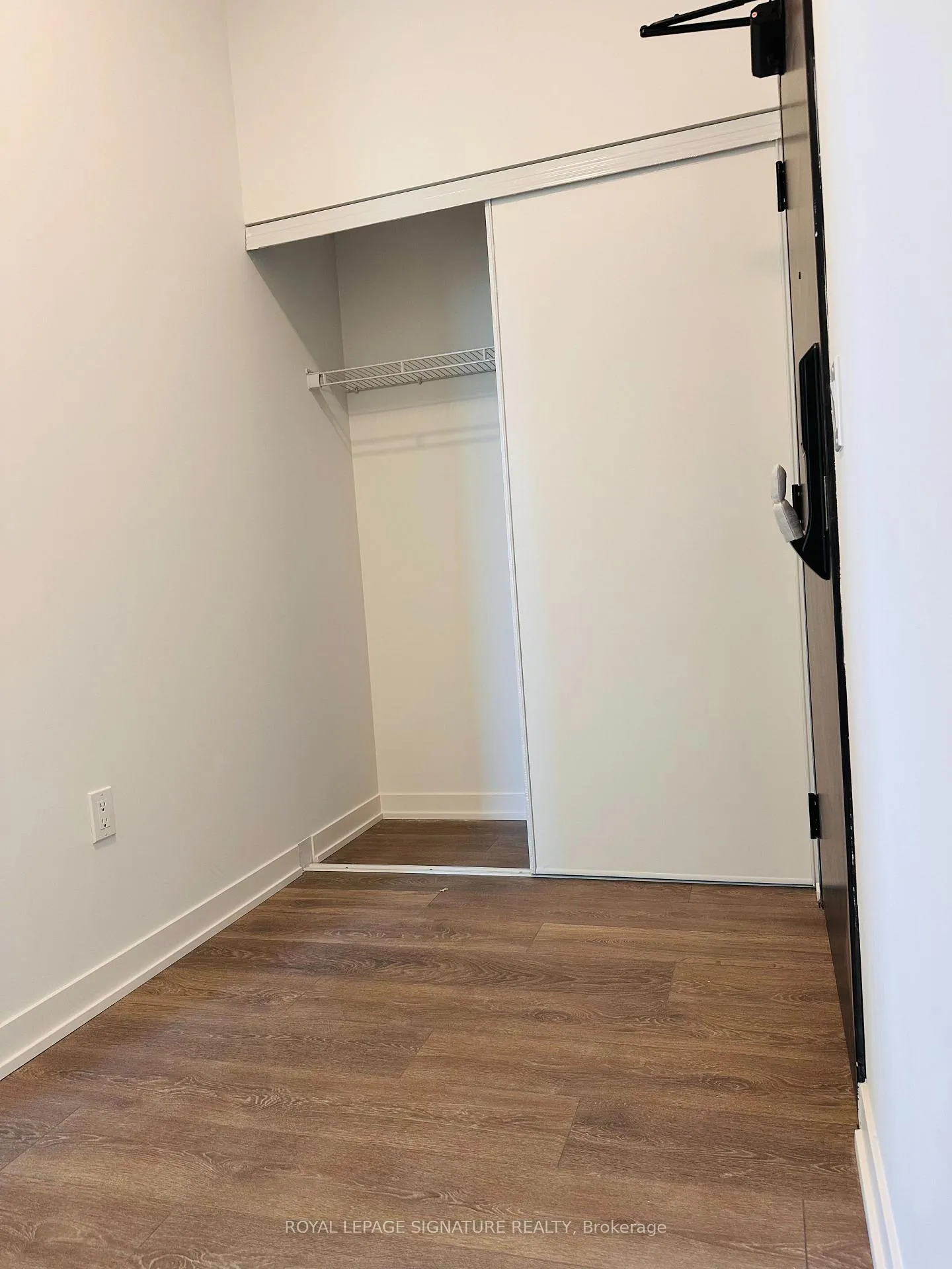 Photo 6 of Unit 903, 4878 Powers Common, Burlington, Alton — HOMEH