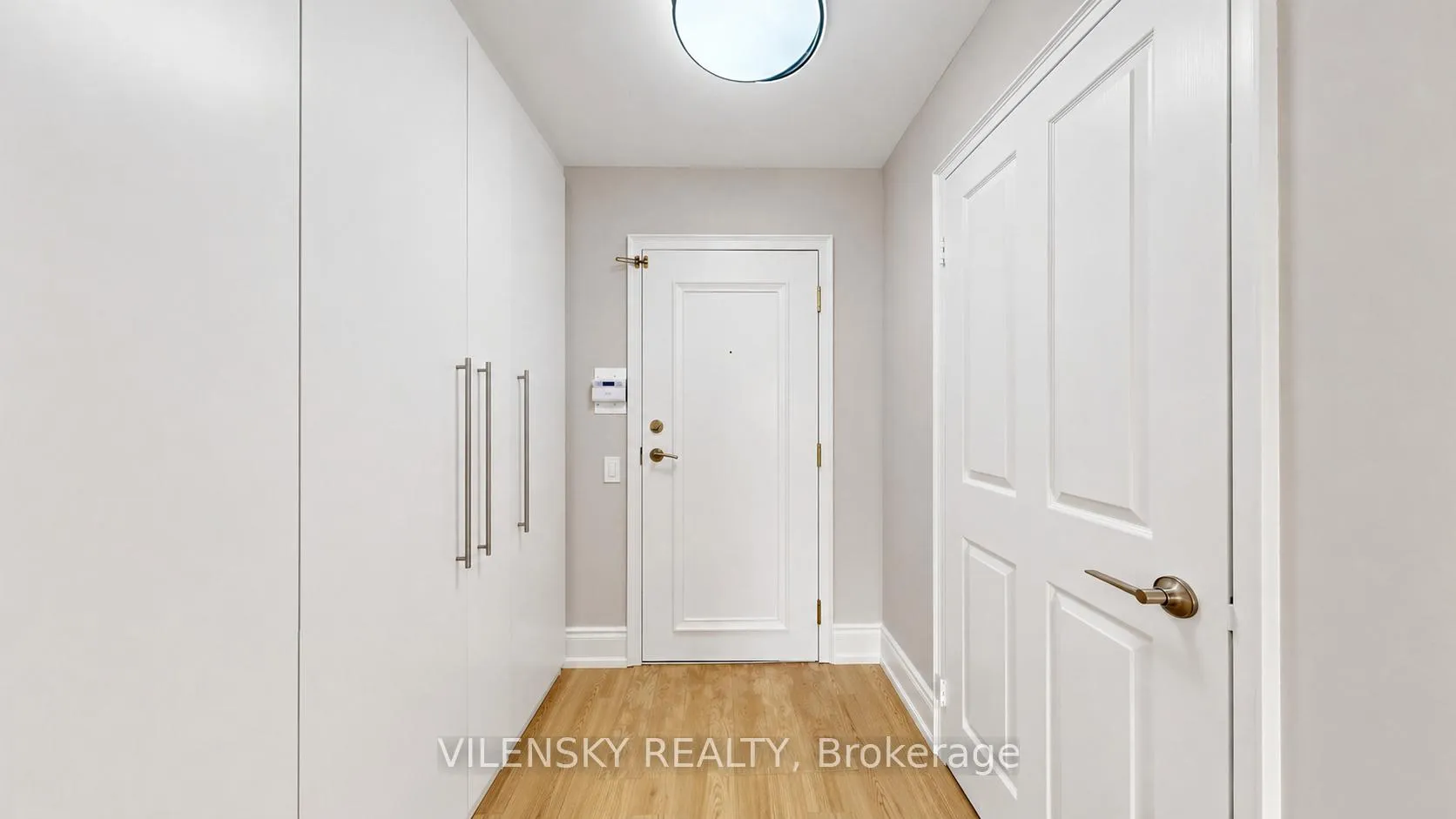 Photo 4 of Unit 1402, 110 Promenade Circle, Vaughan, Brownridge — HOMEH