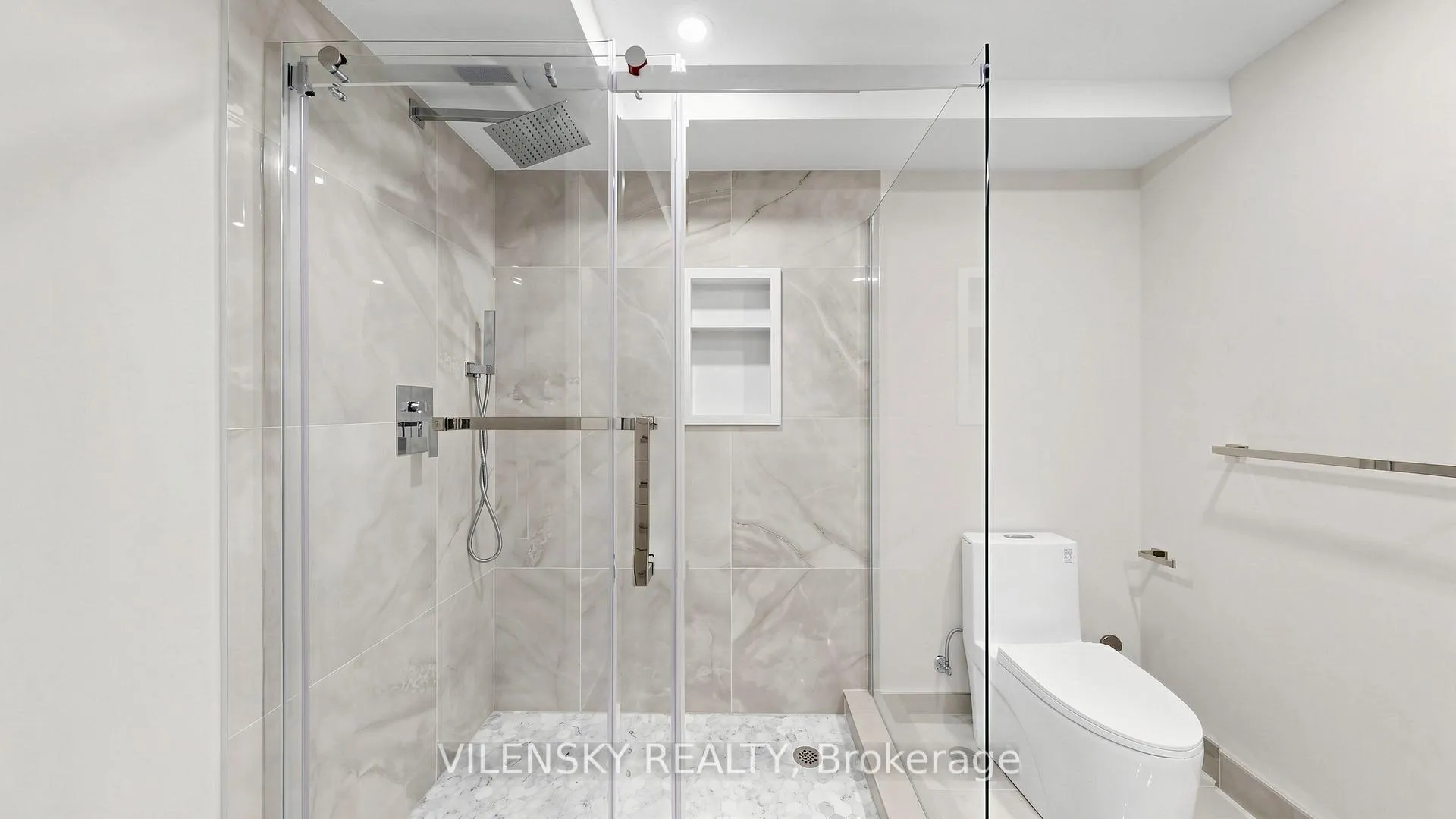 Photo 18 of Unit 1402, 110 Promenade Circle, Vaughan, Brownridge — HOMEH