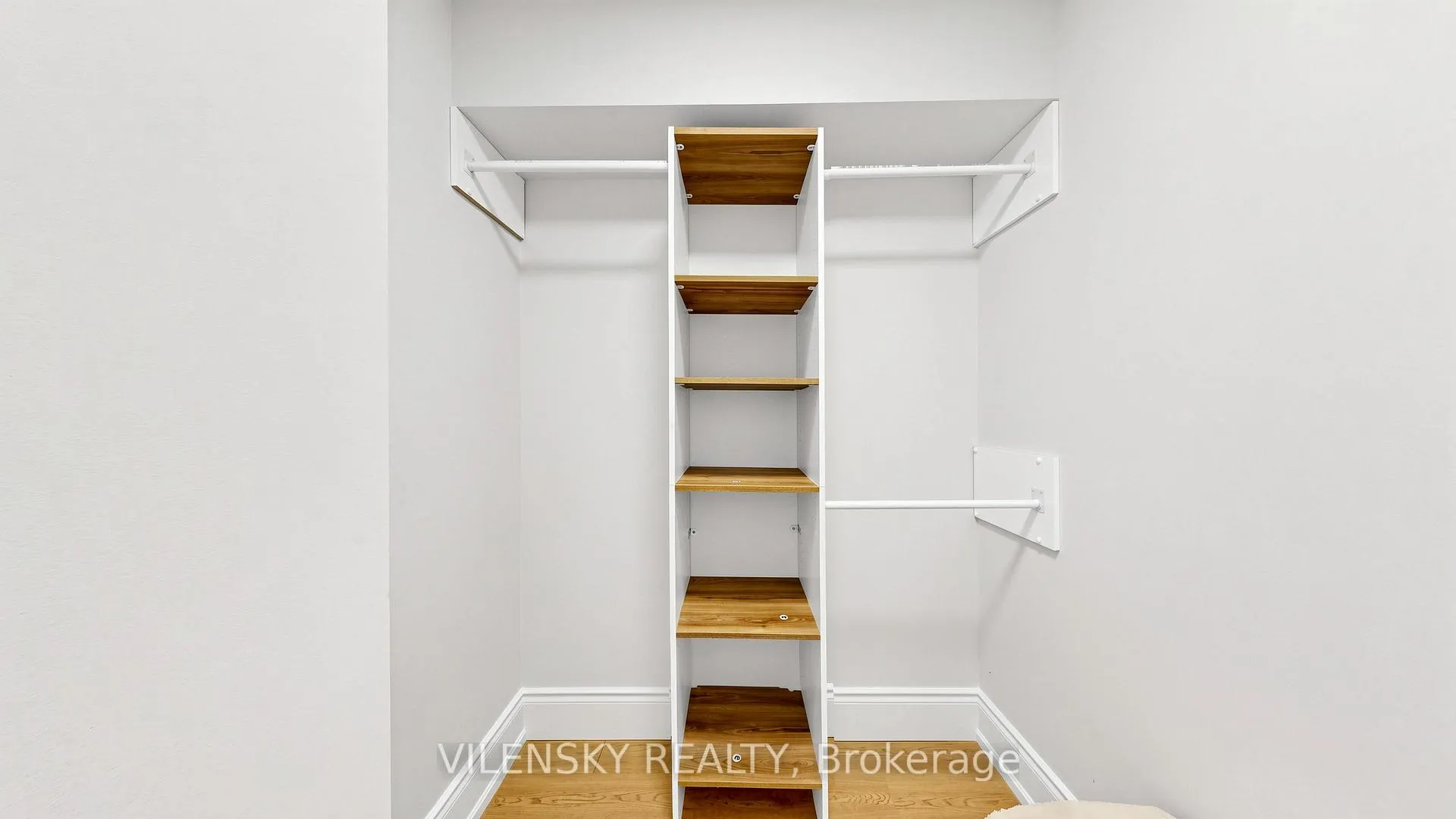 Photo 21 of Unit 1402, 110 Promenade Circle, Vaughan, Brownridge — HOMEH