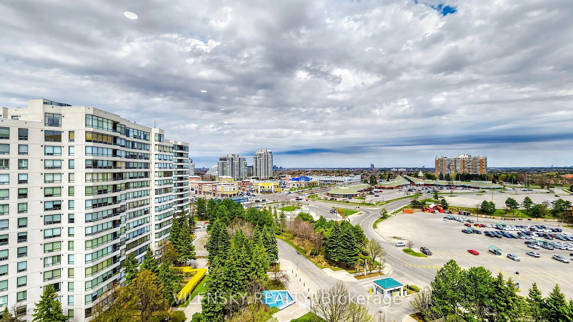 Photo 27 of Unit 1402, 110 Promenade Circle, Vaughan, Brownridge — HOMEH