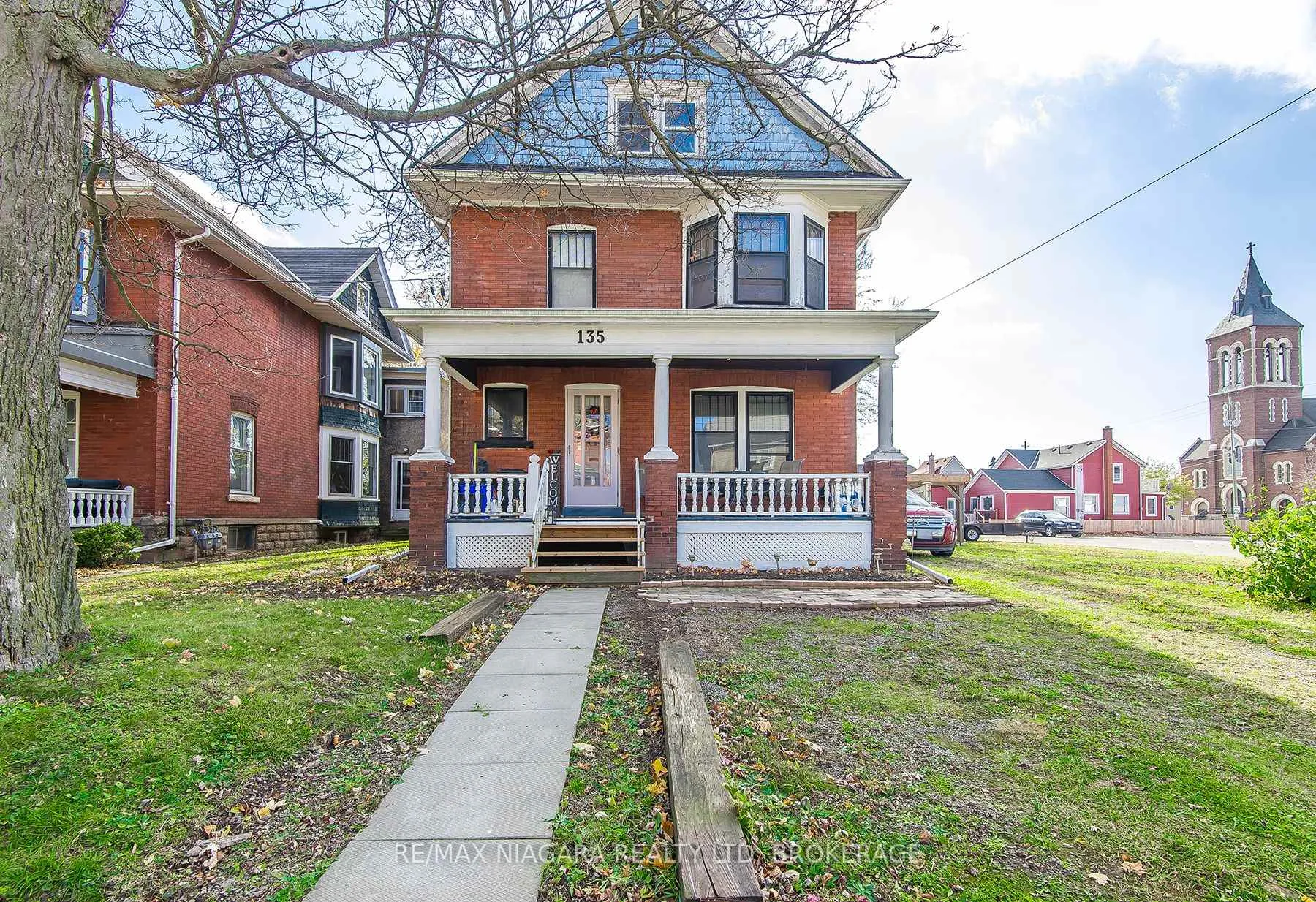 Photo 2 of 135 Young Street, Welland, Welland Downtown — HOMEH