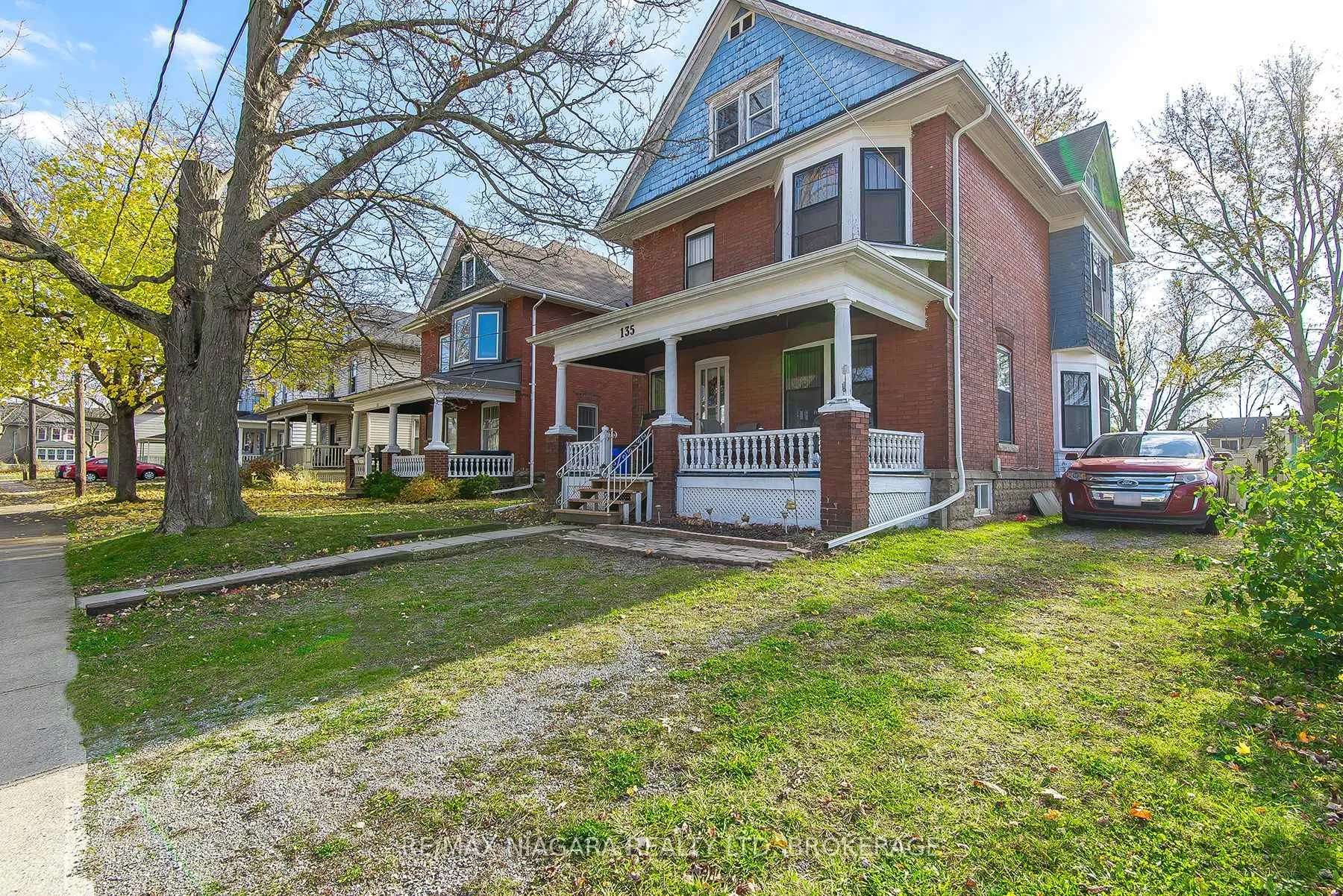 Photo 3 of 135 Young Street, Welland, Welland Downtown — HOMEH