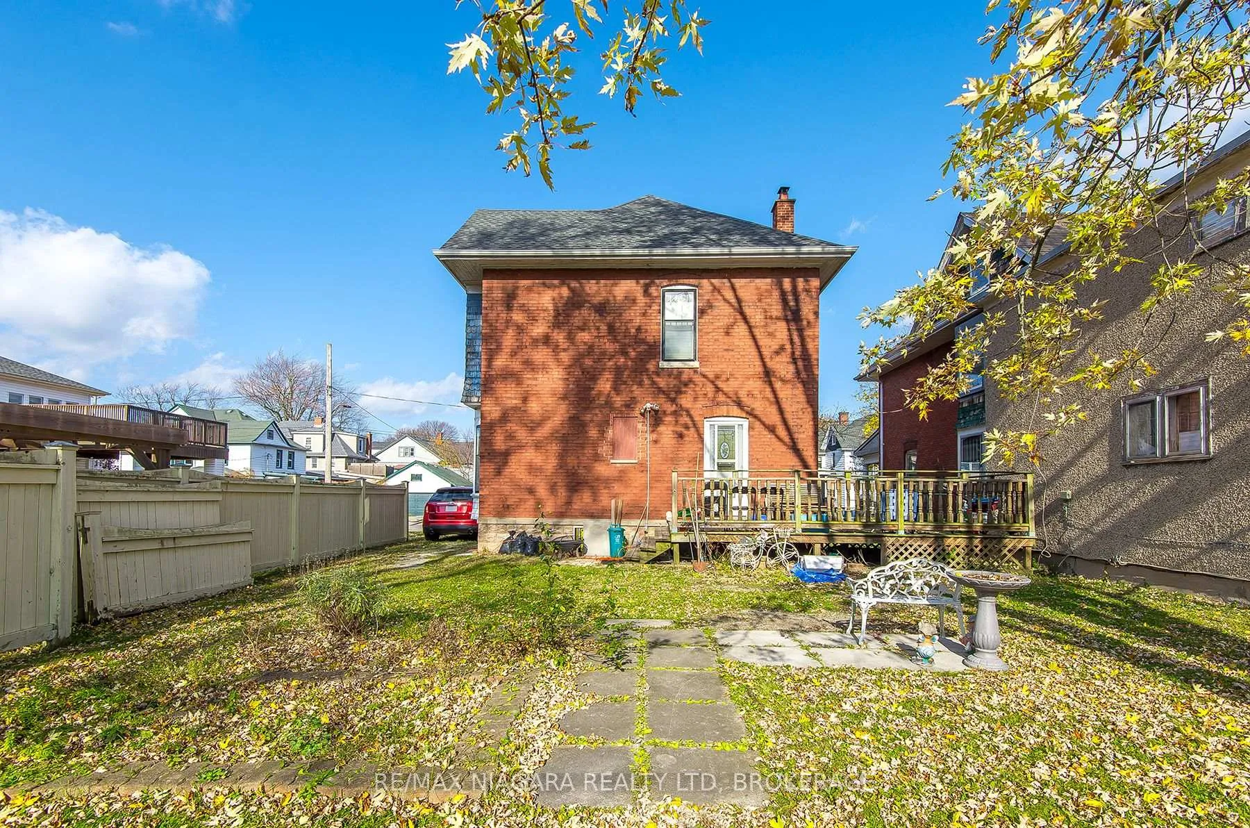 Photo 4 of 135 Young Street, Welland, Welland Downtown — HOMEH