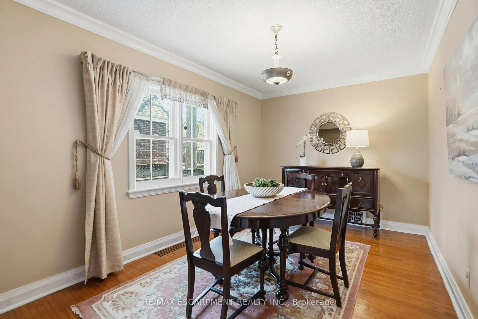 Photo 10 of 123 Longwood Road N, Hamilton, Westdale — HOMEH
