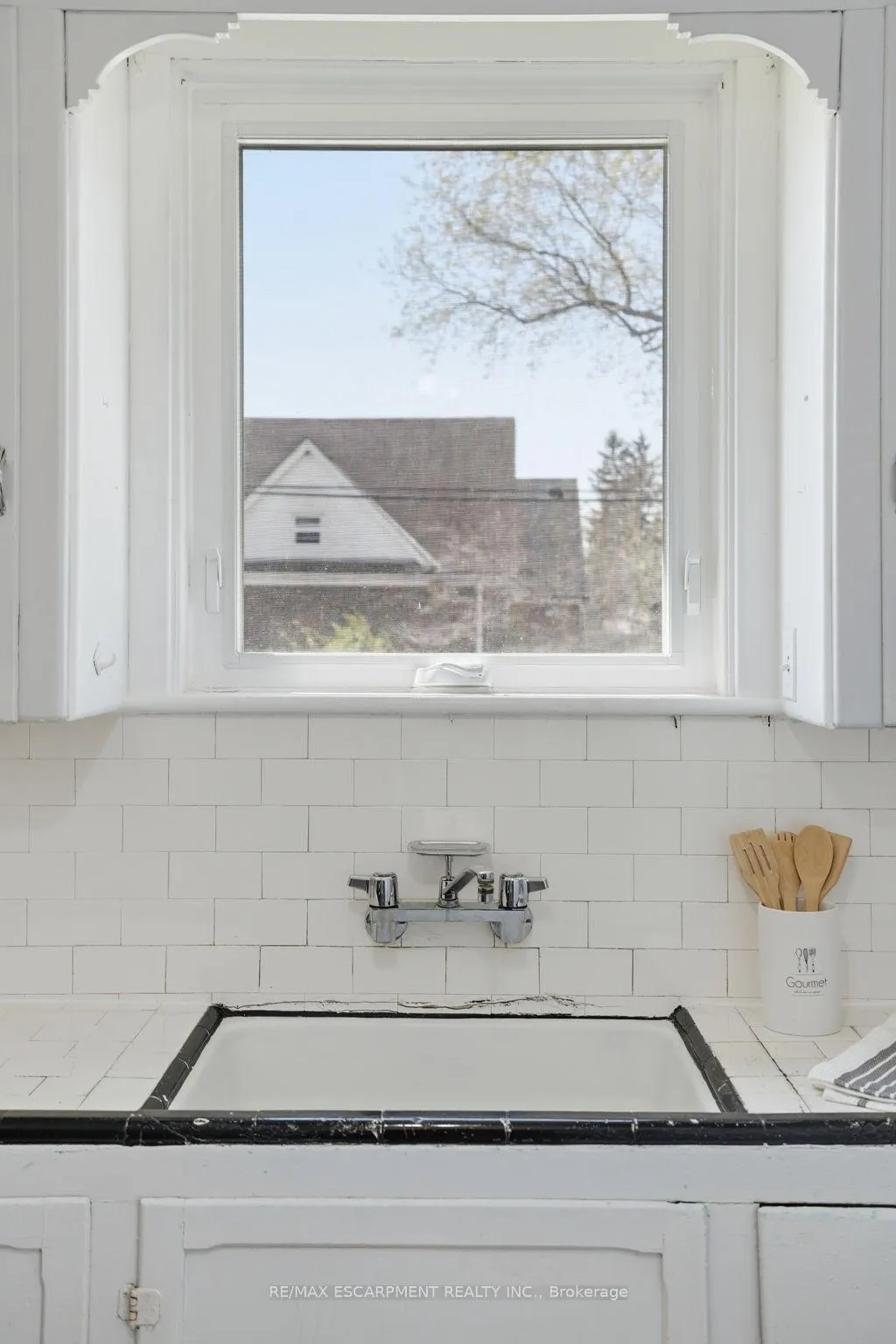 Photo 16 of 123 Longwood Road N, Hamilton, Westdale — HOMEH
