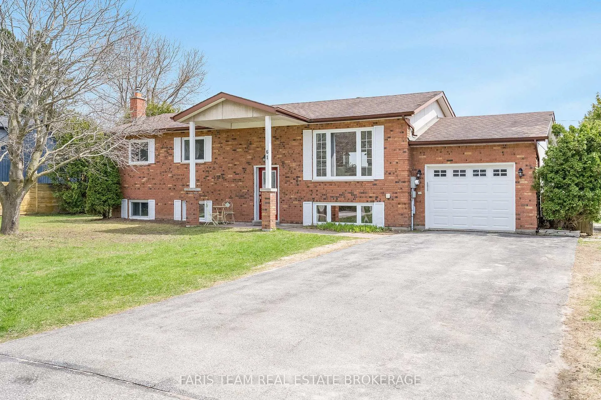 Photo 1 of 61 Mill Street E, Springwater, Rural Springwater — HOMEH