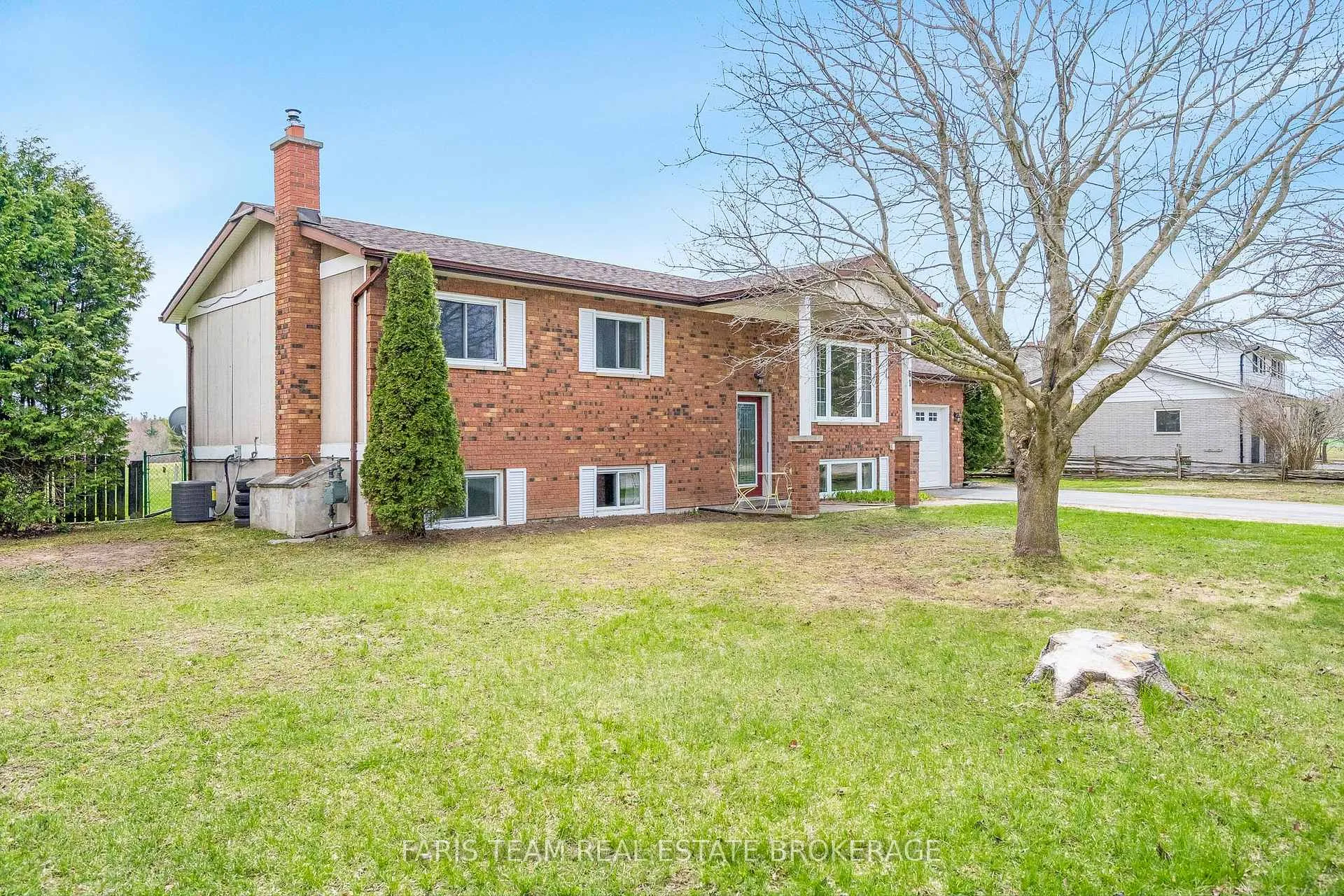 Photo 2 of 61 Mill Street E, Springwater, Rural Springwater — HOMEH