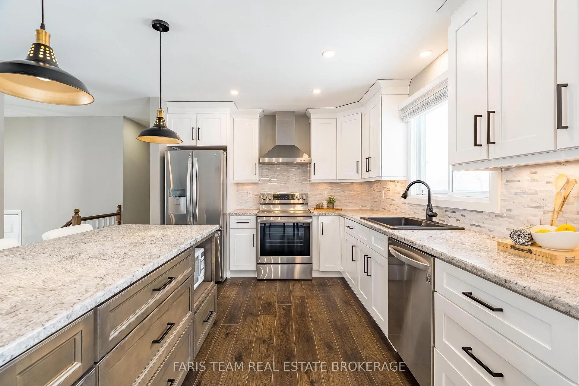 Photo 8 of 61 Mill Street E, Springwater, Rural Springwater — HOMEH