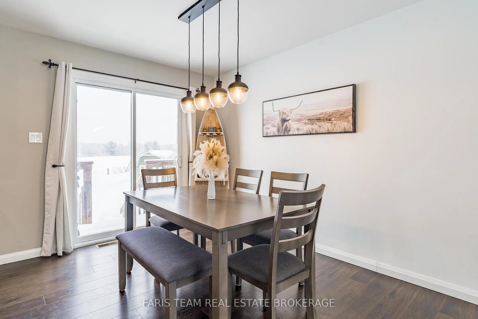 Photo 15 of 61 Mill Street E, Springwater, Rural Springwater — HOMEH