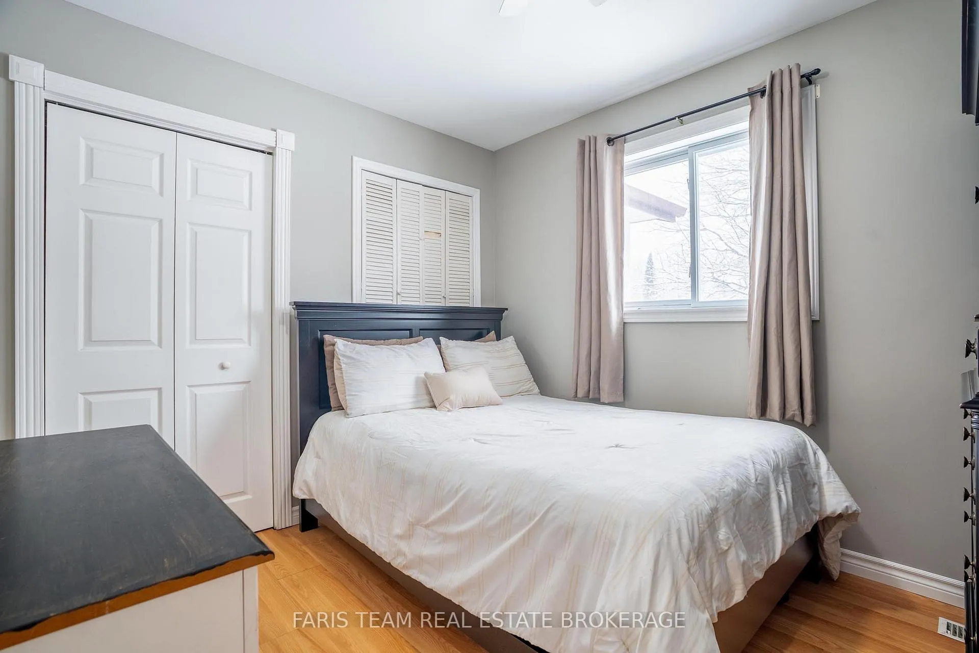 Photo 23 of 61 Mill Street E, Springwater, Rural Springwater — HOMEH