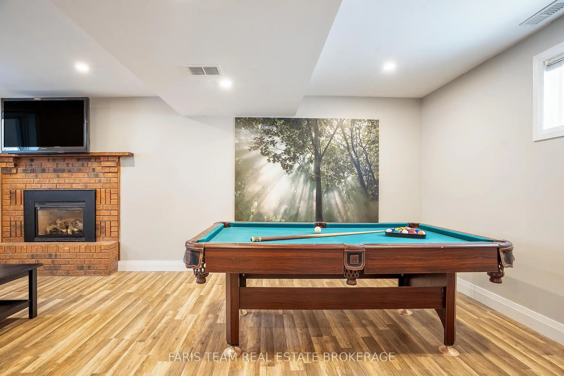 Photo 26 of 61 Mill Street E, Springwater, Rural Springwater — HOMEH
