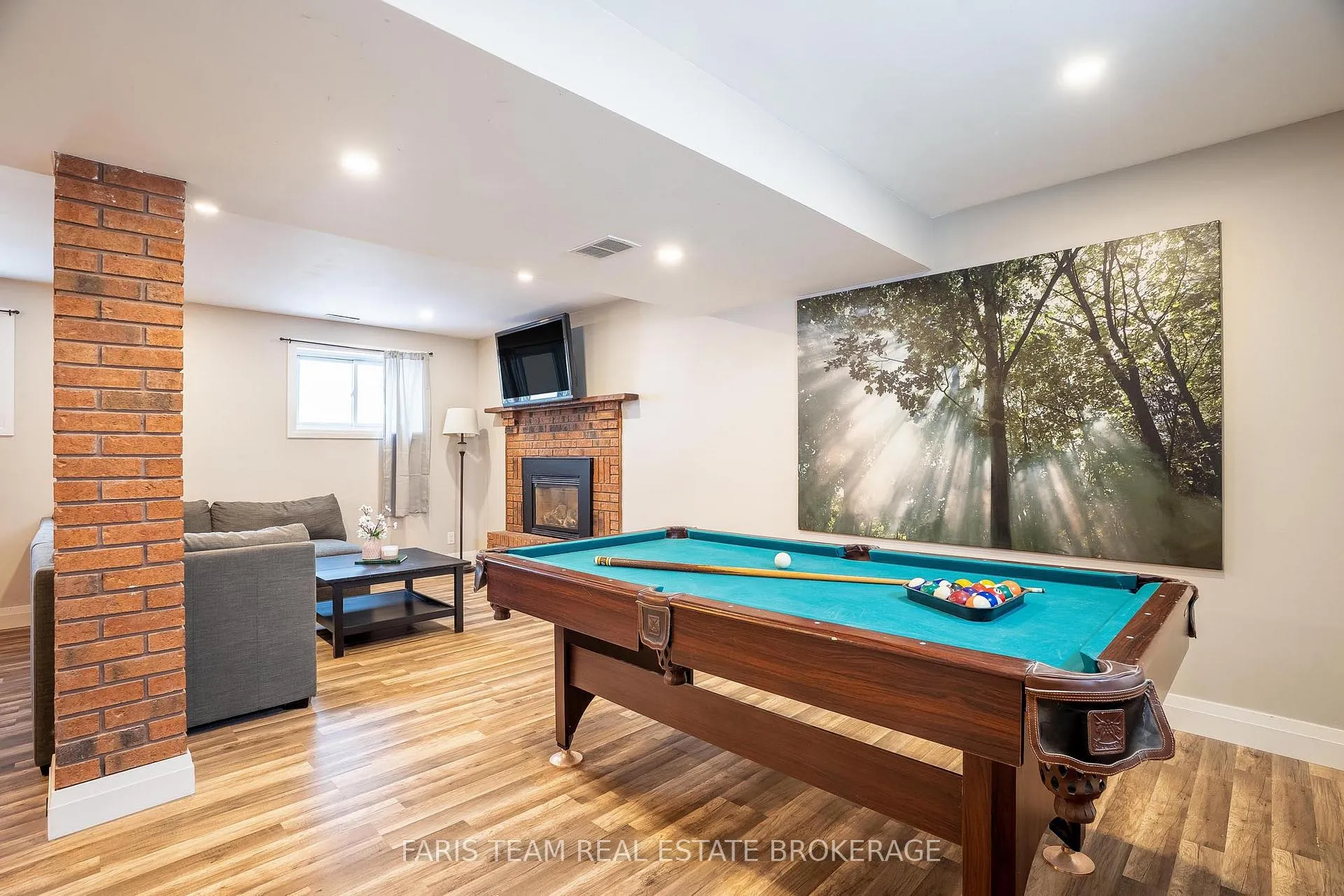 Photo 27 of 61 Mill Street E, Springwater, Rural Springwater — HOMEH